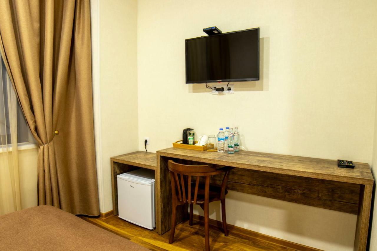 Irmisa Hotel ティビリシ エクステリア 写真