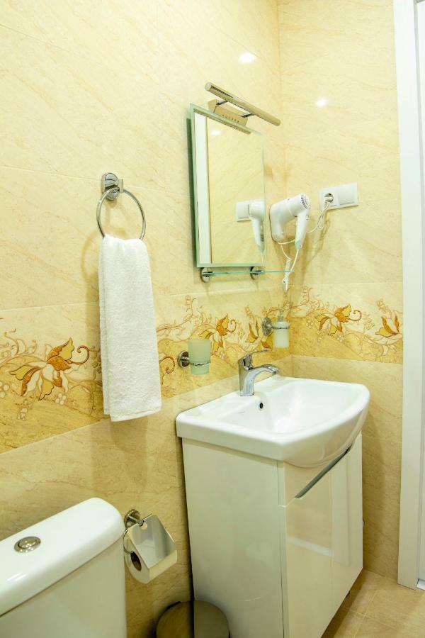 Irmisa Hotel ティビリシ エクステリア 写真